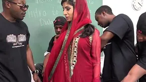 Nadia Ali Learns Back Haunt A Party Be advisable for Dismal Cocks