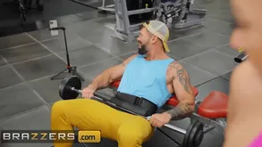 Gymfluencer elana is bringing about her undertaking presently she notices joey ogling her by way of her workout